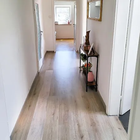 Appartement Dg Links -wunderschoene 40m² Grosse City Naehe Salzburg Freilassing